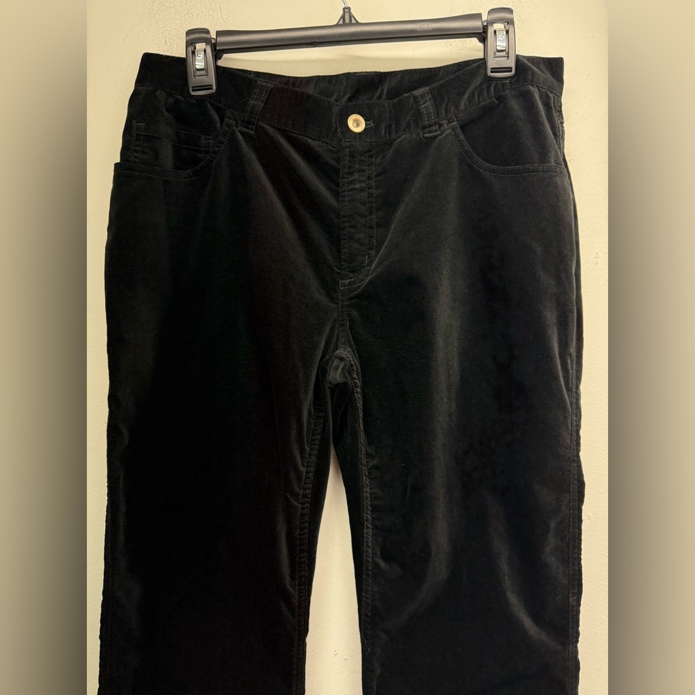 Chico’s size 1/Medium (8) Women’s Black Velvet Mid Rise Straight Leg Pants - Picture 2 of 5